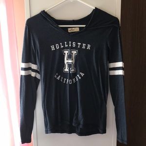 a hollister top :)